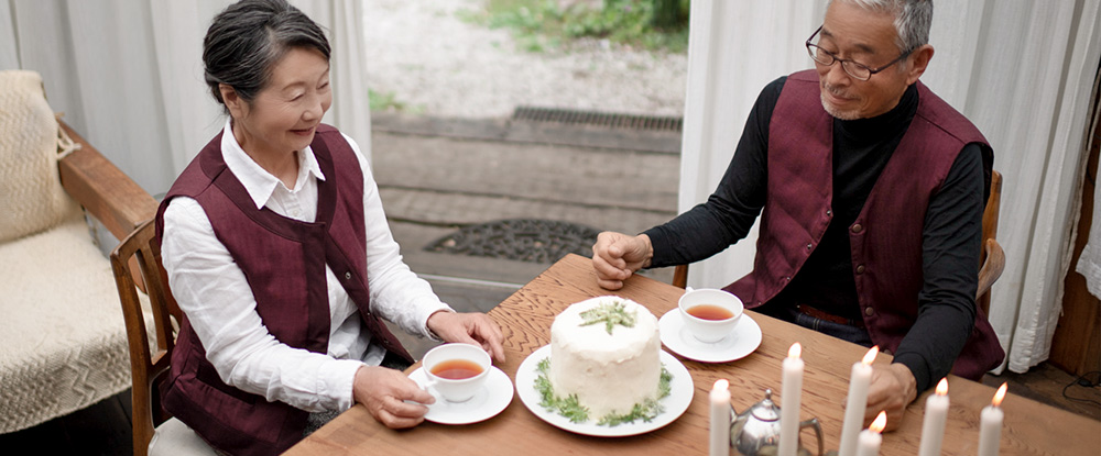 【敬老の日ギフト】軽くて肩のこらない羽織り「あったかベスト・肩当て・ジャケット・ガウン」