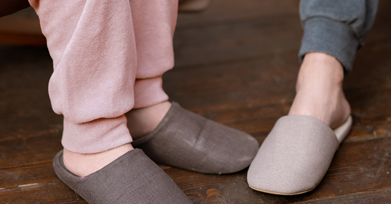 「袖口」「裾口」を絞って