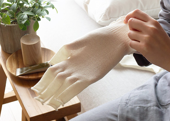 カサカサ・チクチクしたくないから……うるおい保つシルクアイテム