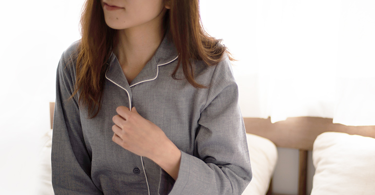 診察しやすい前開きパジャマ