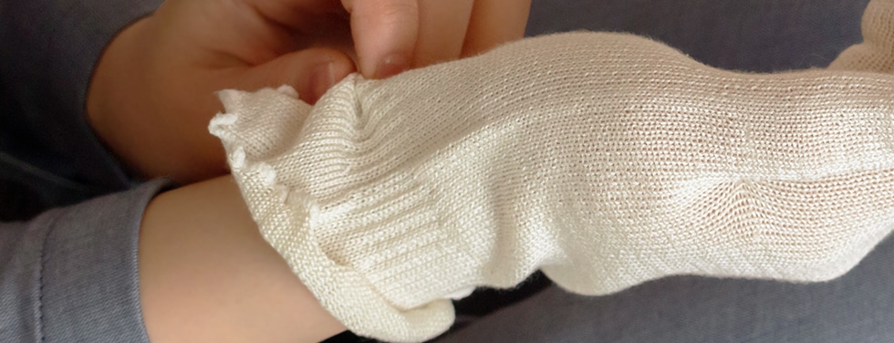 あえて手首をゆるくして