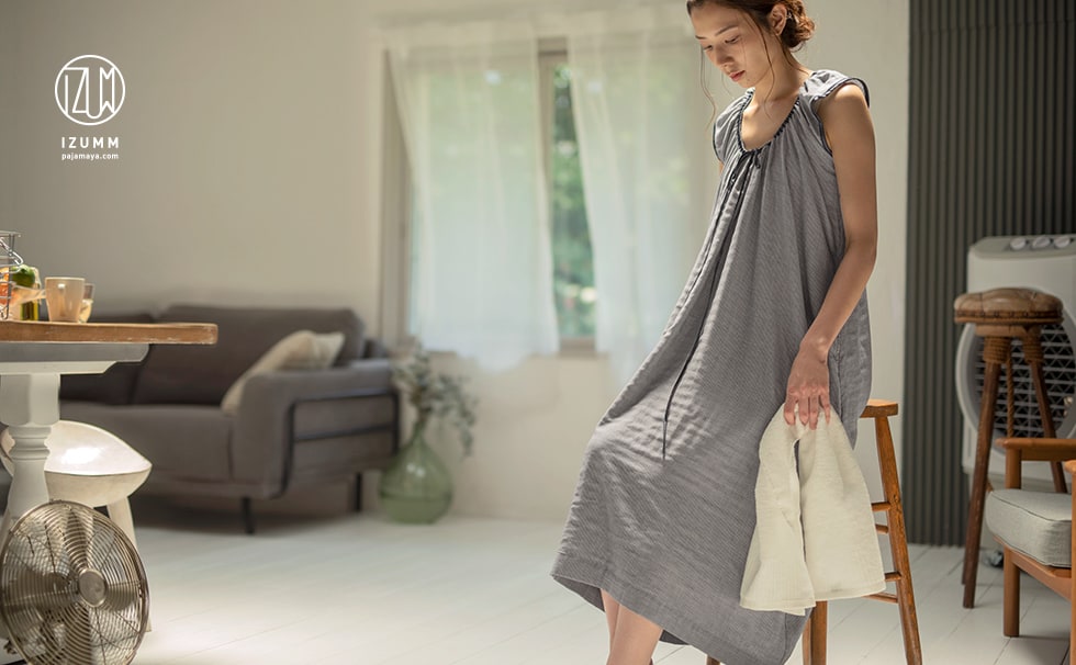 ピンストライプ ふんわりコットンのダブルガーゼワンピース