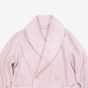 ネイル（爪）のような肌にしっくりくる落ち着いた薄めのピンク