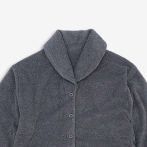 深く落ち着きのあるマチュアな趣の熟したダークグレー