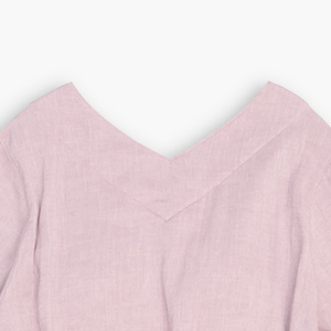 やさしいお花をイメージしたふんわりとした薄めのピンク。可愛さの中に落ち着き感のあるソフトな桃色。