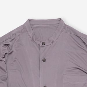 トレンドのトープ色にほんのり紫をプラスして慎ましいパープル色に古希・喜寿などのお祝いにもおすすめ