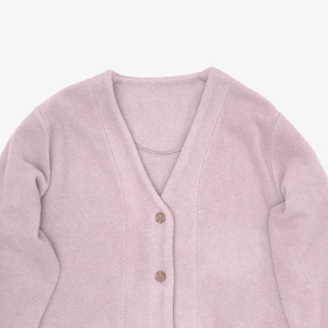 落ち着きのある淡い紅藤色。お年を召した方にも大人気のパープル系