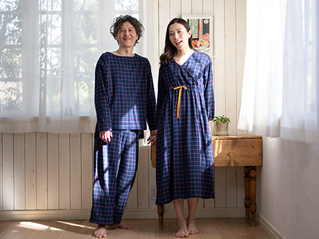 どんな世代の方にも似合うデザインと心地よさを追求。自分も家族も、毎日着たくなる特別な一着を
