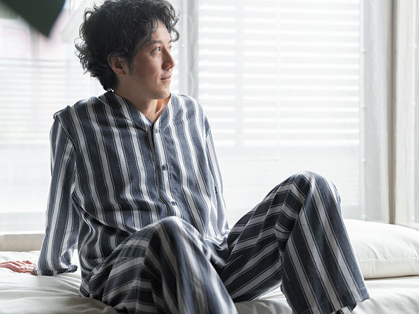 麻なのにチクチクしない、素肌で気持ちいいなめらかさ