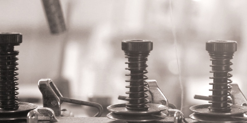 ポリエステルに加えて綿より効率的に水分を吸収するレーヨンも使用