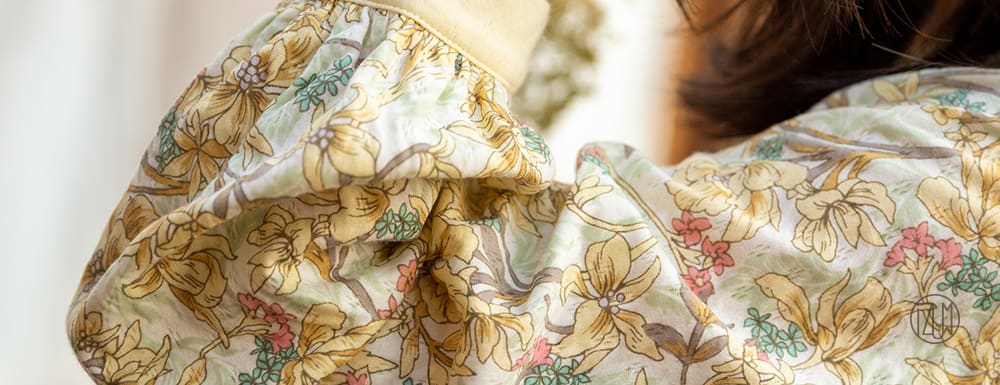 Light, soft, streachy,  and dreamy feeling