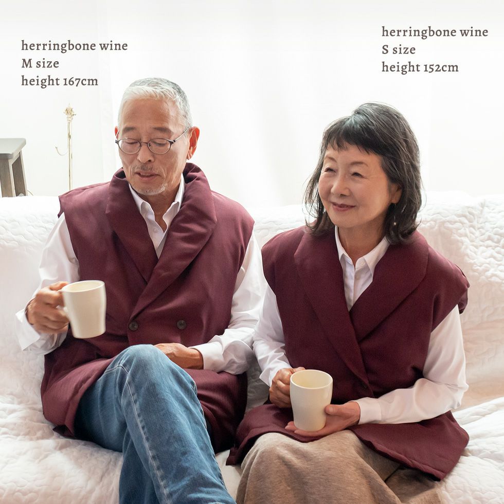 男性モデル身長：167㎝　Mサイズ/女性モデル身長：152㎝　Sサイズ　ヘリンボーンワイン着用