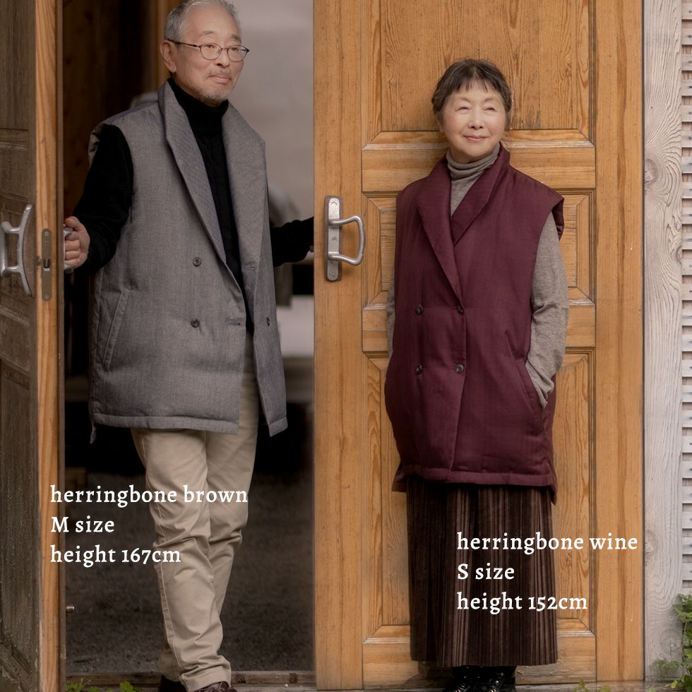 男性モデル身長：167㎝　ヘリンボーングレー　Mサイズ着用/女性モデル身長：152㎝　ヘリンボーンワイン　Sサイズ着用