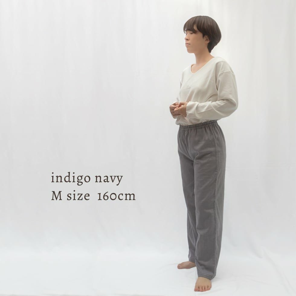 モデル身長 160cm Mサイズ インディゴネイビー着用