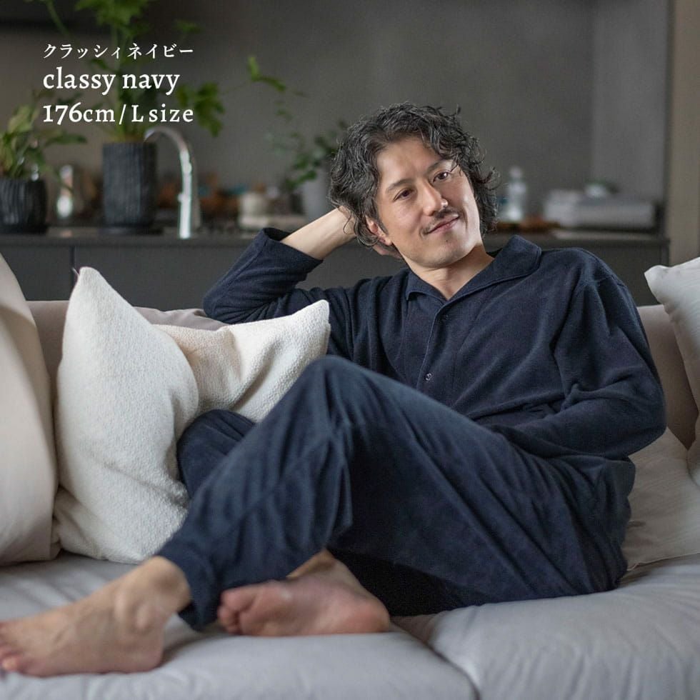 男性モデル身長：176cm Lサイズ クラッシィネイビー着用
