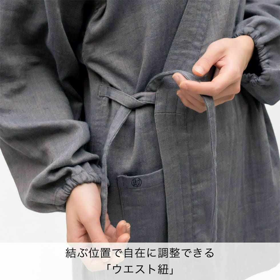 結ぶ位置で自在に調整できる 「ウエスト紐」