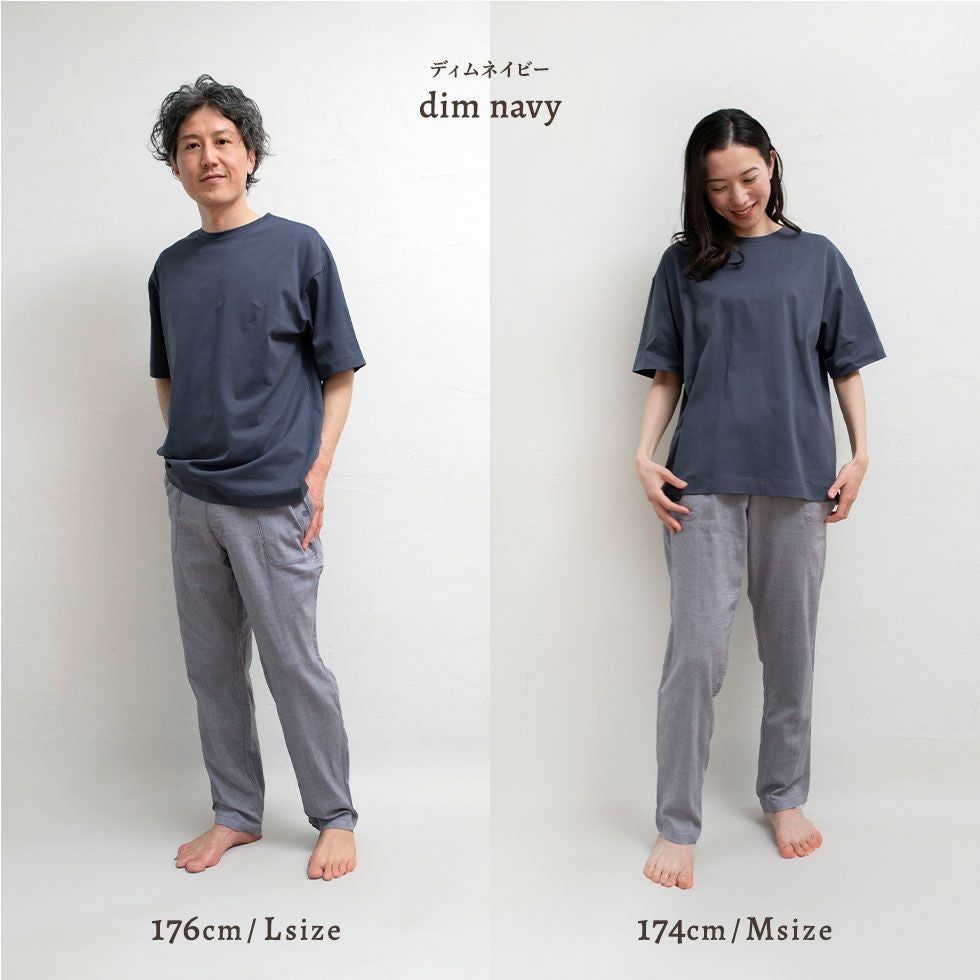 男性モデル身長：176cm Lサイズ 女性モデル身長：174cm Mサイズ ディムネイビー着用