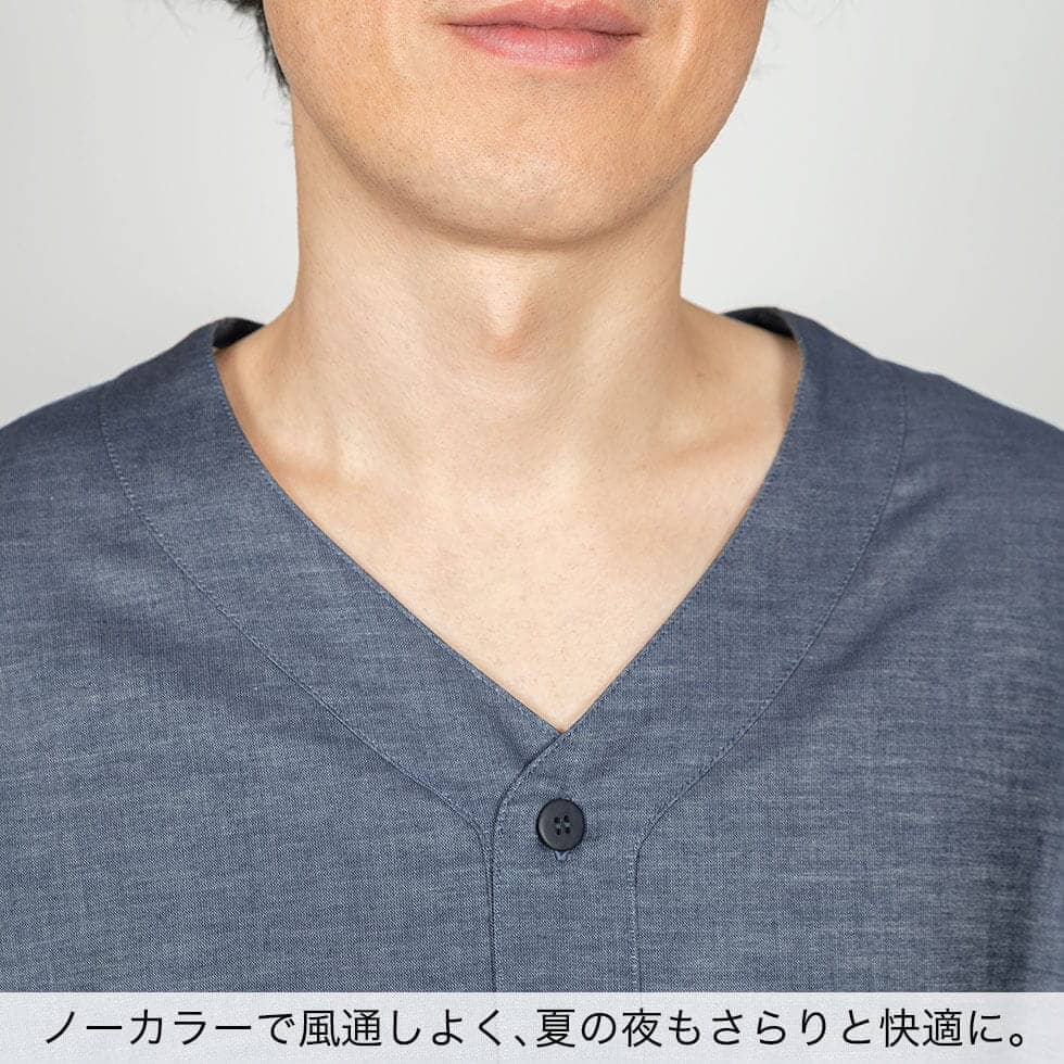 ノーカラーで風通しよく、夏の夜もさらりと快適に。